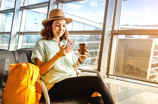 Femme qui s'en va en voyage