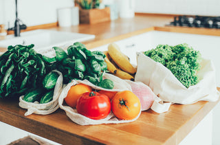 Légumes sur un comptoir 