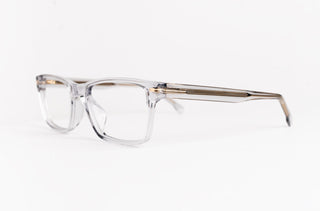 Les lunettes transparentes : une tendance qui illumine le regard