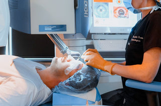 Est-ce que la chirurgie de remplacement du cristallin est permanente ?