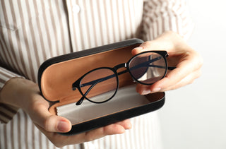 Comment prolonger la durée de vie de ses lunettes ?