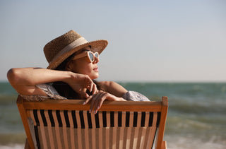 Comment protéger ses yeux en vacances ou durant l’été : soleil, sable et eau