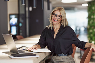 L’influence des lunettes sur l’image professionnelle et la confiance