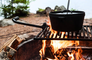 Cuisiner sur un feu de camp